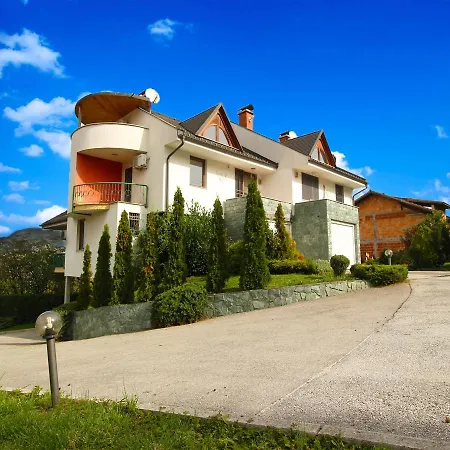 Villa Skenderija East By Poppy *